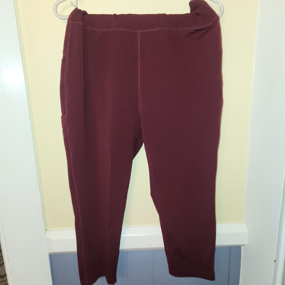 Popfit Deep Burgundy Capri Yoga Pants